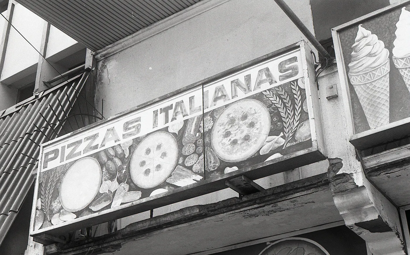 Italian and Panamanian pizzas